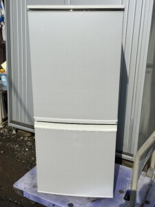 シャープノンフロン冷凍冷蔵庫SJ-S14T-W